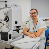 Oční lékař KNTB získal jako první v ČR významný evropský certifikát z oftalmologie